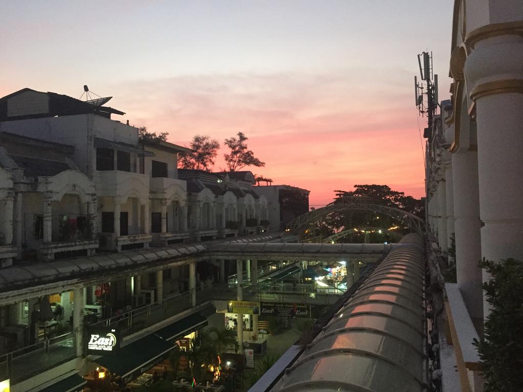 מלון Patong Cafe De Paris מראה חיצוני תמונה